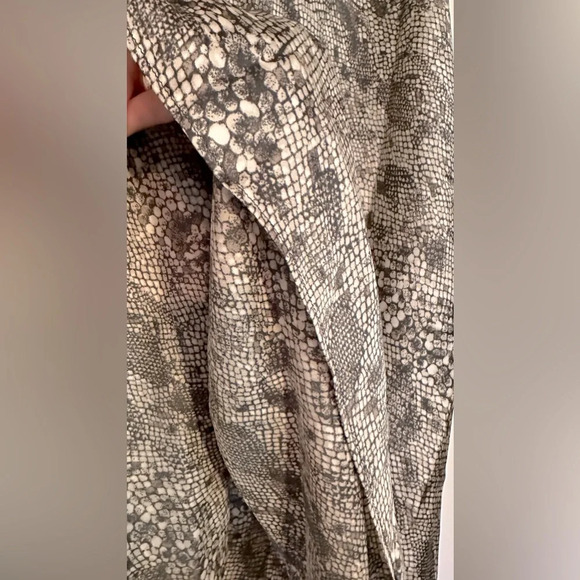 NWT Free‎ People Normani Bias Snake-print Midi Skirt Grey Size 0 - Picture 11 of 12